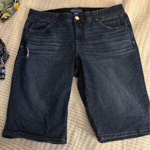 Democracy Bermuda Shorts NWOT- women’s sz 18W